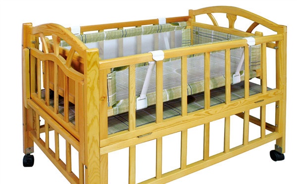 怎样选婴儿床 如何选购婴儿床