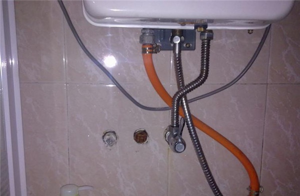 热水器水管漏水的原因及解决办法